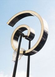 L&lsquo;équilibrage permet à la spirale de 240 Kg. de tourner à 8 t/mn. avec seulement 3 litres d&lsquo;eau par tour...!